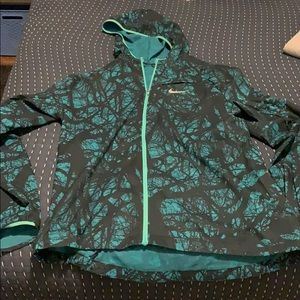 Nike wind breaker